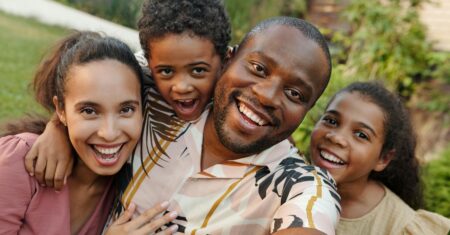 Construindo Relacionamentos Saudáveis: Princípios Bíblicos para um Casamento Duradouro e a Criação de Filhos na Fé